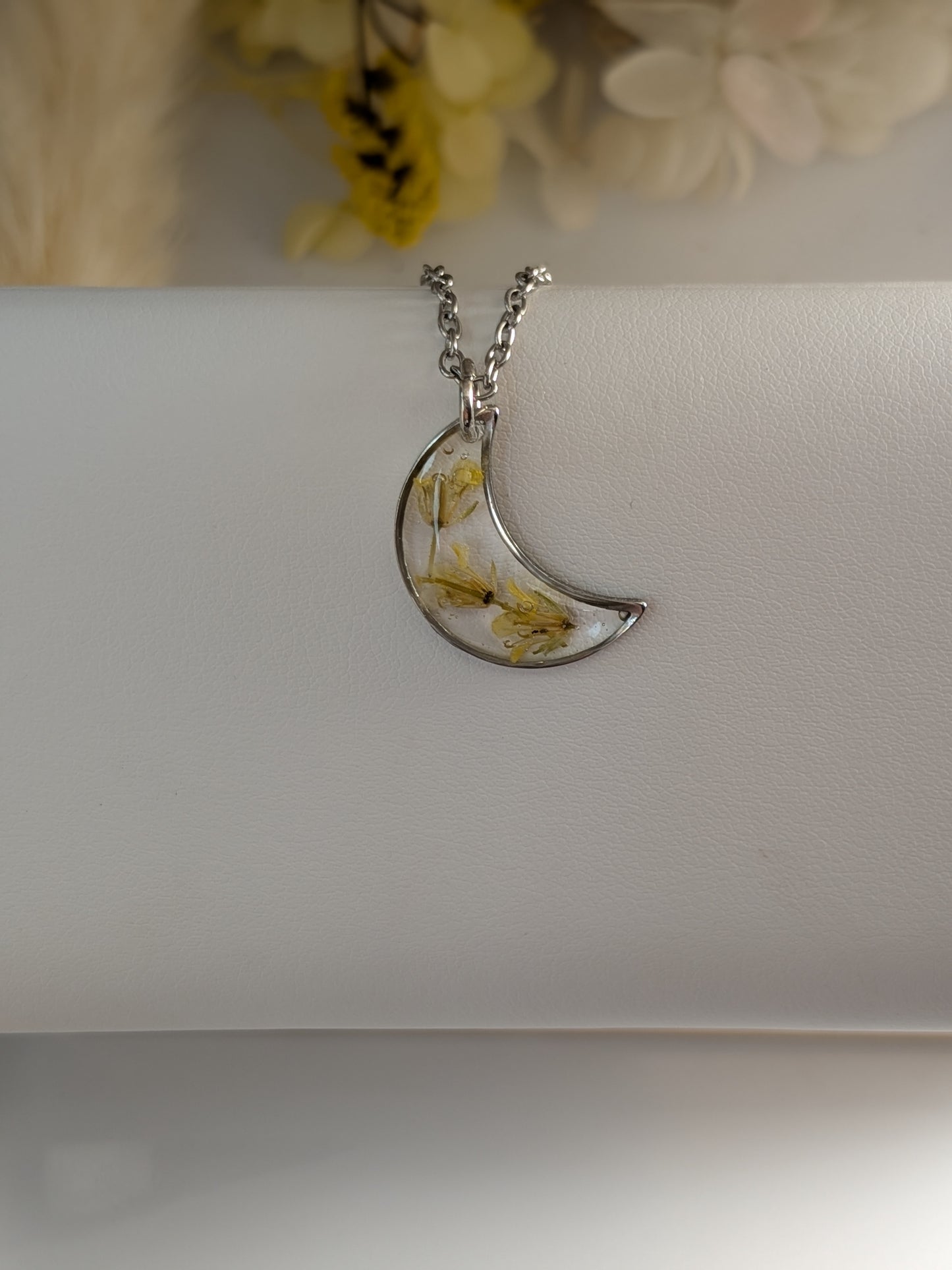 Yellow floral pendant
