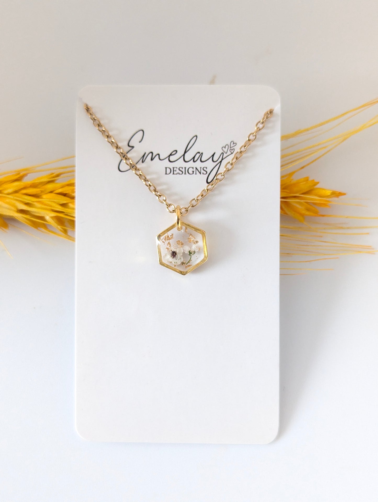 Tiny necklace